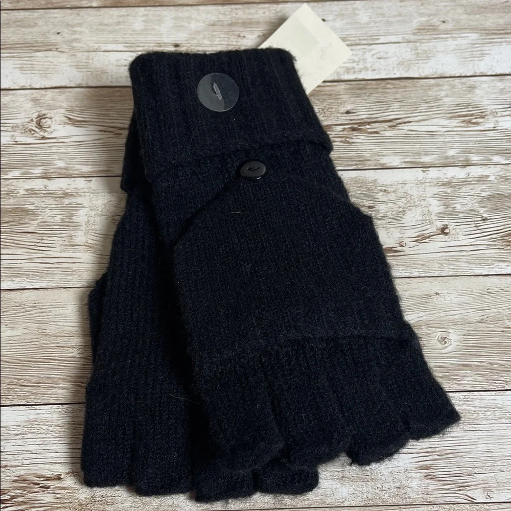 ON 34th NWT Black Convertible Knit Gloves Retails‎ $32